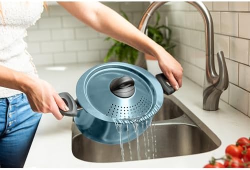Bella Trieste Nonstick Pasta Pot 55-Quart Strained