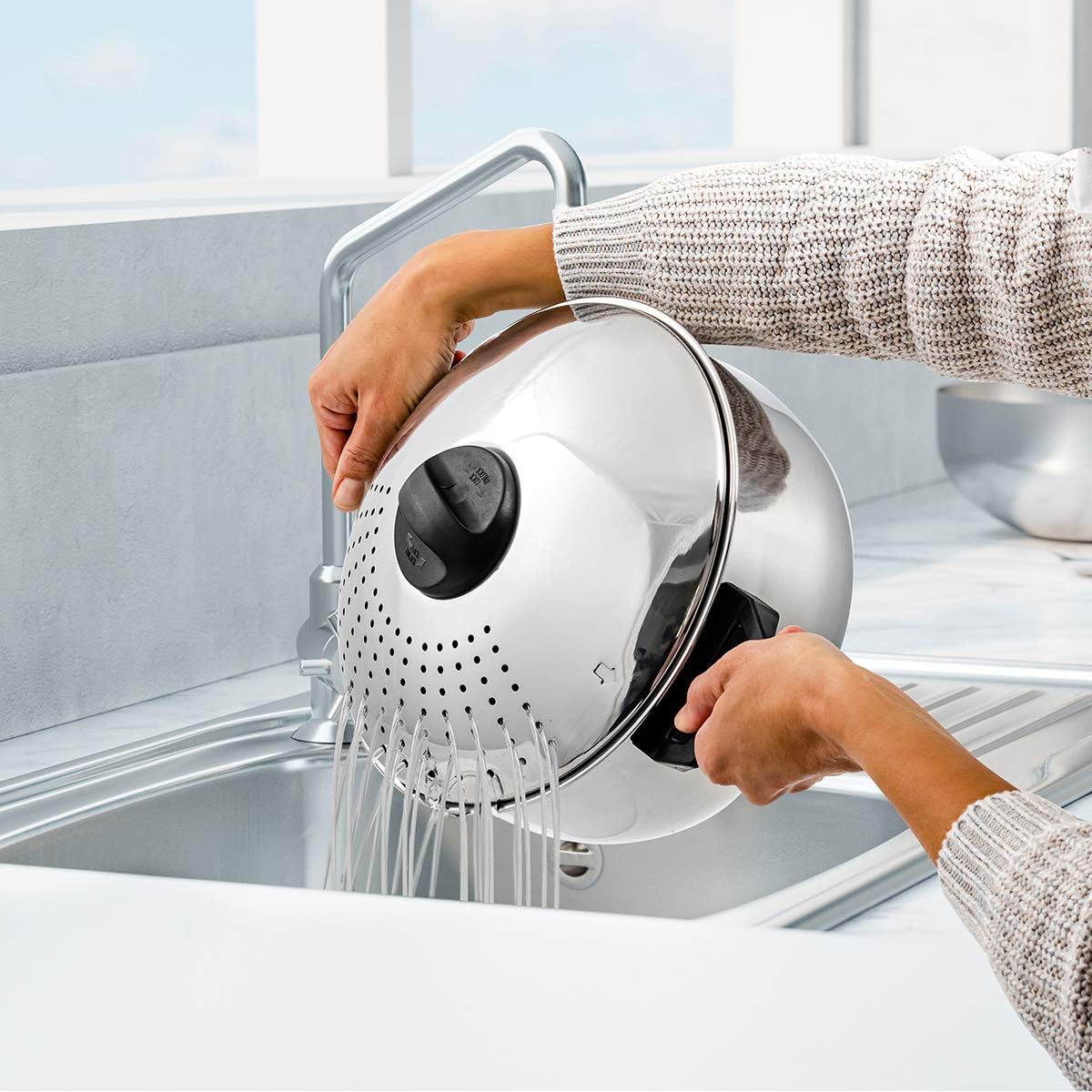 OVENTE Stainless Steel Pasta Pot