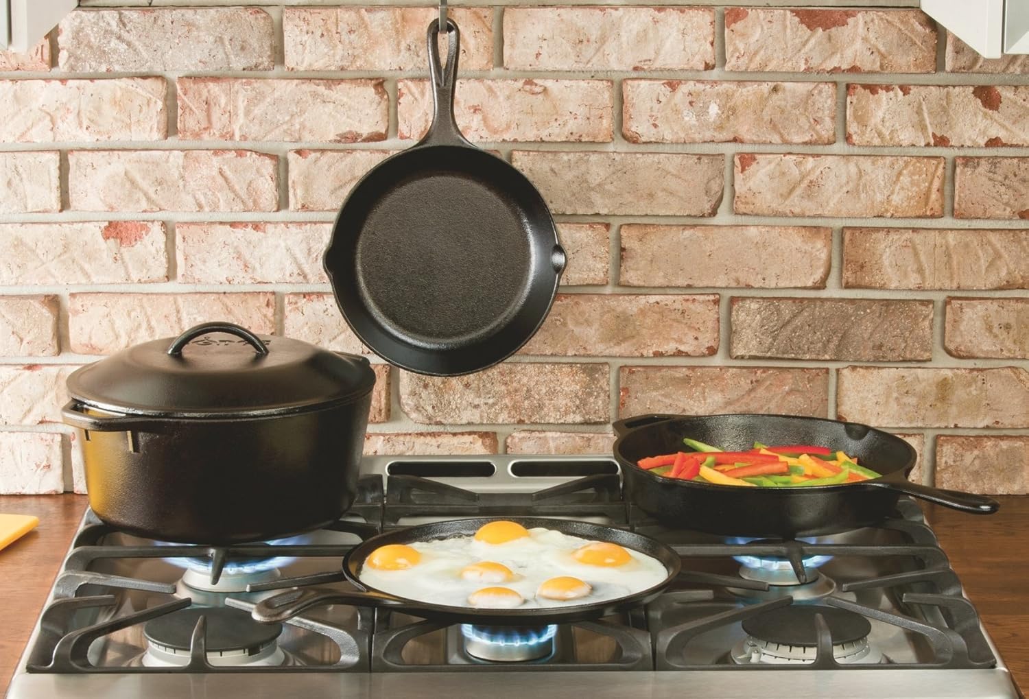 Lodge BOLD 12 Inch Seasoned Cast Iron Skillet - Black