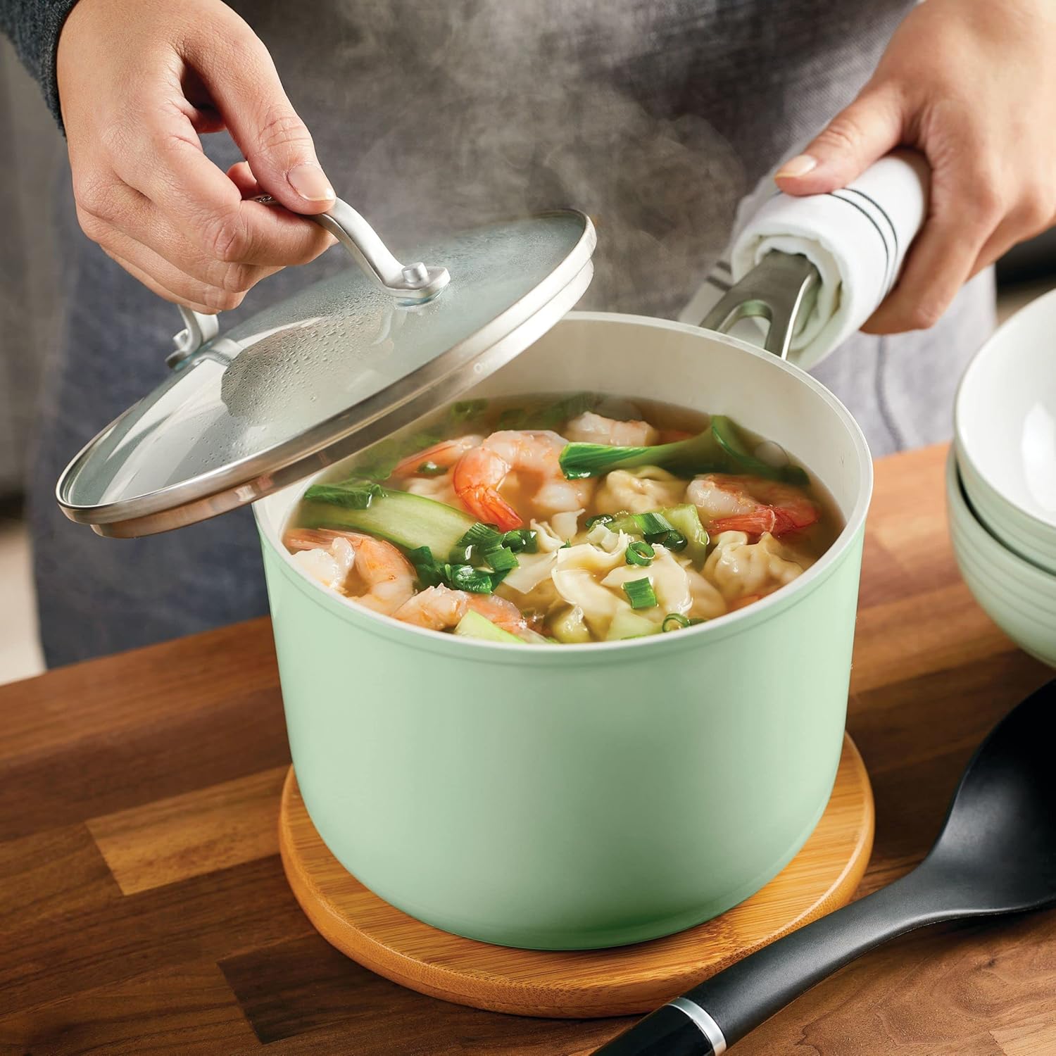 3 Quart KitchenAid Hard Anodized Ceramic Nonstick Sauce Pan With Lid Pistachio