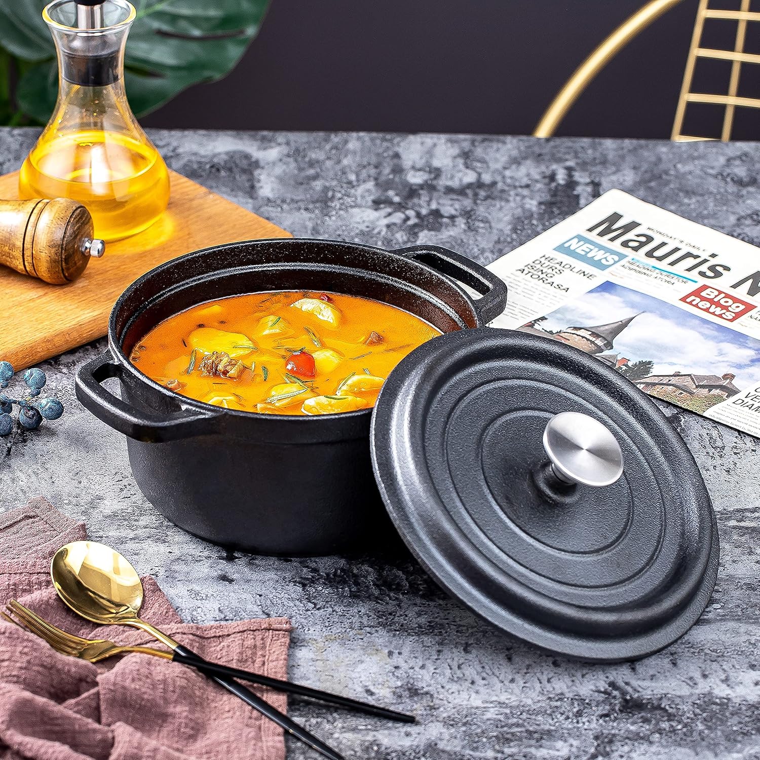 4 Quart Bruntmor Cast Iron Braising Pan with Lid and Handles